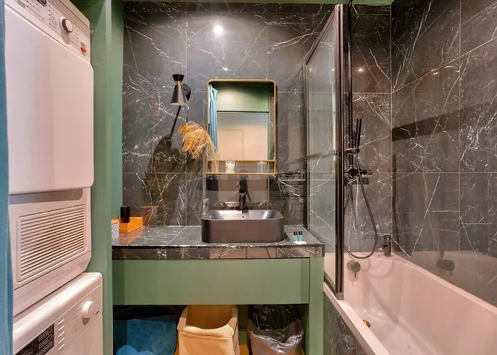 Apartmán 1br Flat With Balcony Near The Eiffel Tower *
