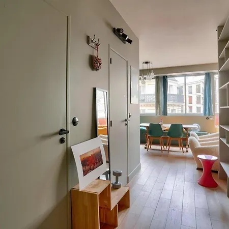 1br Flat With Balcony Near The Eiffel Tower شقة *