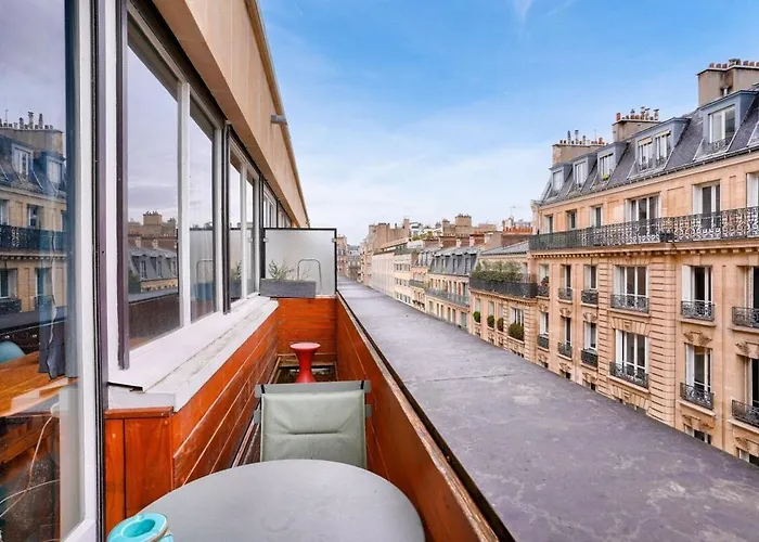 1br Flat With Balcony Near The Eiffel Tower 아파트 *