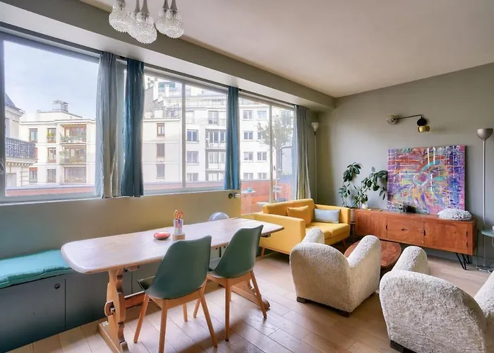 1br Flat With Balcony Near The Eiffel Tower 아파트 *